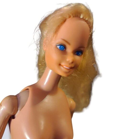 Vintage 1979 Mattel Beauty Secrets Barbie With Poseable Arms 1702 Blonde - Picture 6 of 13